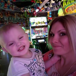 Meet your Posher, Hillery